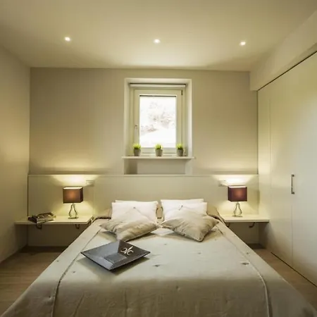 Sleeps 12 Pool Air Con Wifi Villa
