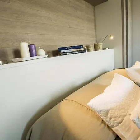 Sleeps 12 Pool Air Con Wifi