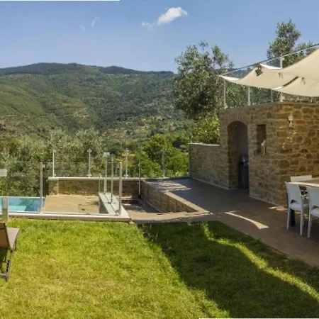 Sleeps 12 Pool Air Con Wifi