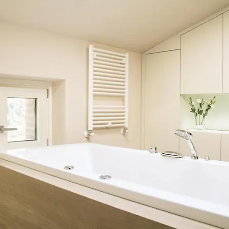 Sleeps 12 Pool Air Con Wifi *