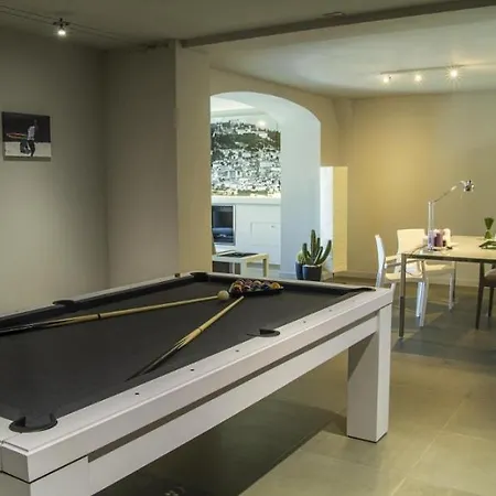 Sleeps 12 Pool Air Con Wifi Villa